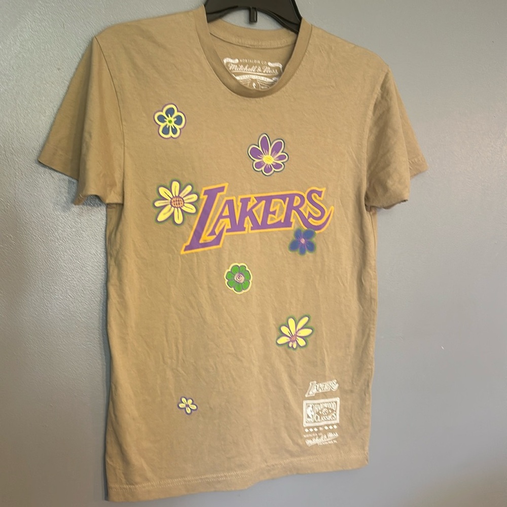 NWOT Mitchell & Ness Los Angeles Lakers Floral SS Shirt Men’s Size small